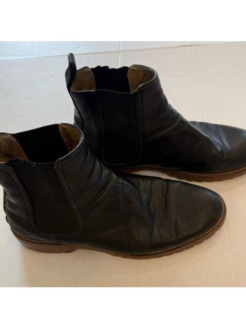 Banana Republic Men’s Black Leather Chelsea Boots Size 10M Elastic Side Ankle